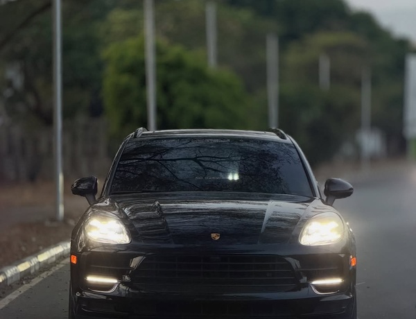 Foreign Used Porsche Macan Sport 2021 for Sale In Abuja