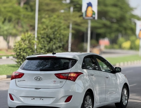 2013 HYUNDAI ELANTRA GT – FOREIGN USED | SPORT HATCHBACK