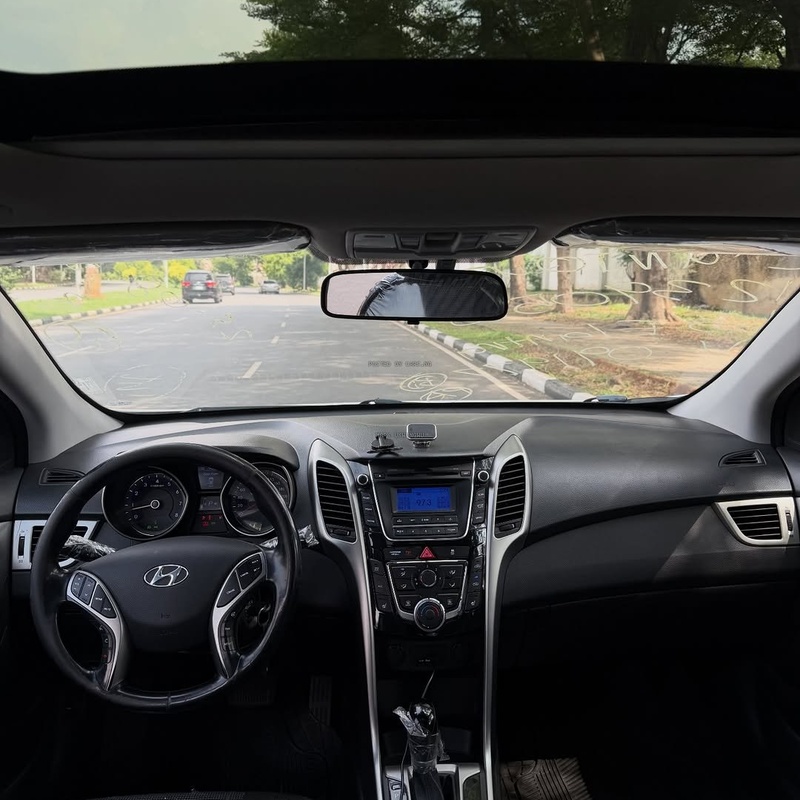 2013 HYUNDAI ELANTRA GT – FOREIGN USED | SPORT HATCHBACK image