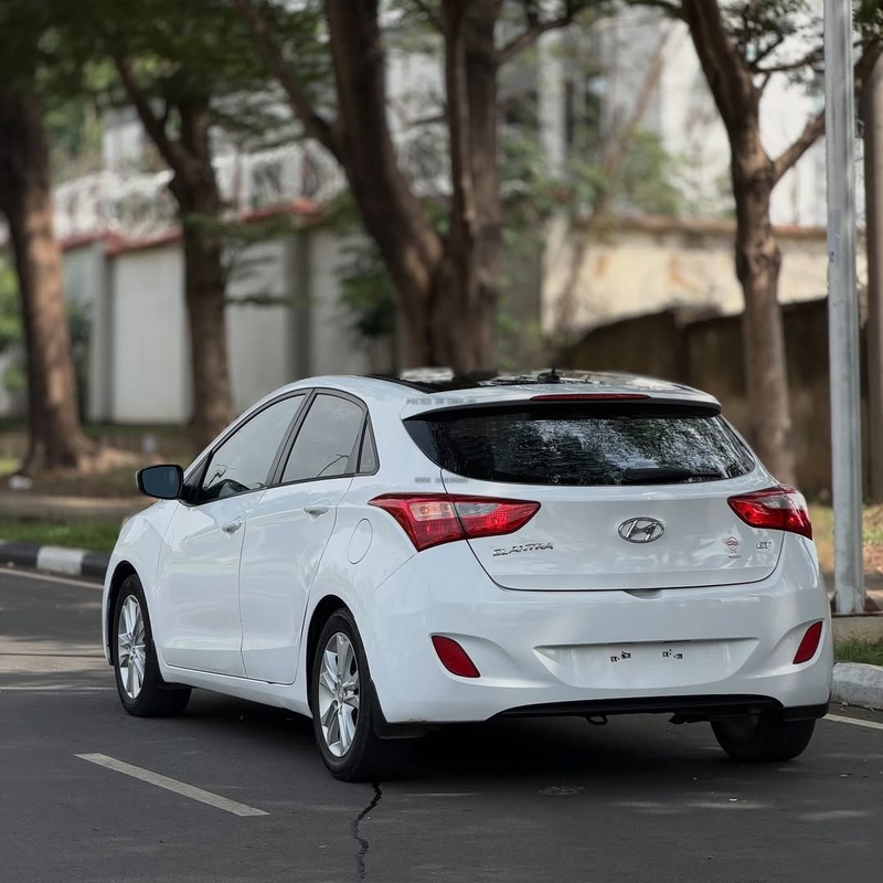 2013 HYUNDAI ELANTRA GT – FOREIGN USED | SPORT HATCHBACK image