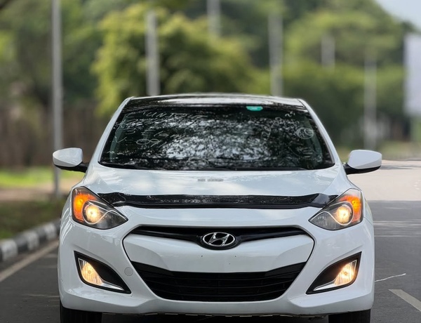 2013 HYUNDAI ELANTRA GT – FOREIGN USED | SPORT HATCHBACK