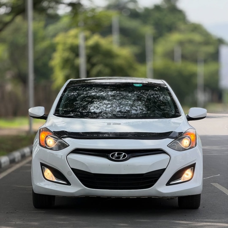 2013 HYUNDAI ELANTRA GT – FOREIGN USED | SPORT HATCHBACK image