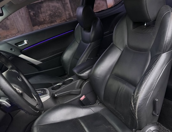 HYUNDAI GENESIS 2010 FOREIGN USED – EXECUTIVE CAR, BUY FAST