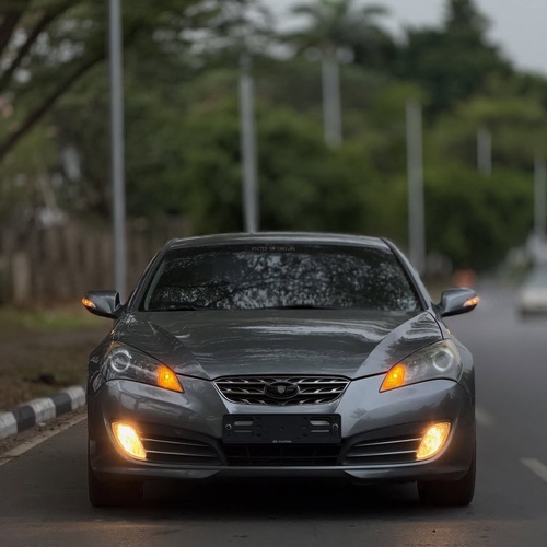 HYUNDAI GENESIS 2010 FOREIGN USED – EXECUTIVE CAR, BUY FAST