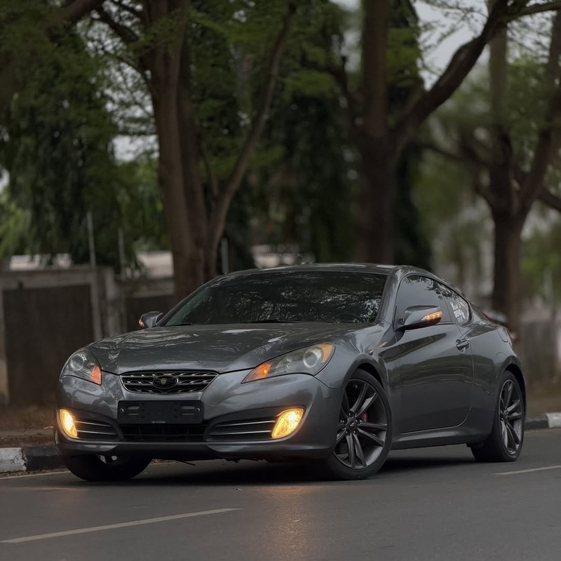 HYUNDAI GENESIS 2010 FOREIGN USED – EXECUTIVE CAR, BUY FAST image