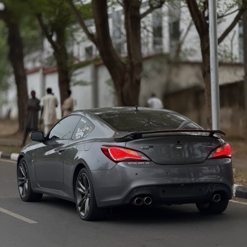 HYUNDAI GENESIS 2010 FOREIGN USED – EXECUTIVE CAR, BUY FAST image