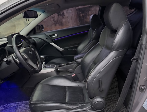 HYUNDAI GENESIS 2010 FOREIGN USED – EXECUTIVE CAR, BUY FAST