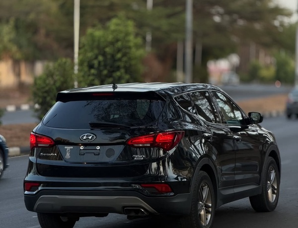 Hyundai Santa Fe 2018 Foreign Used 🔥 Full Option, Smooth Ride