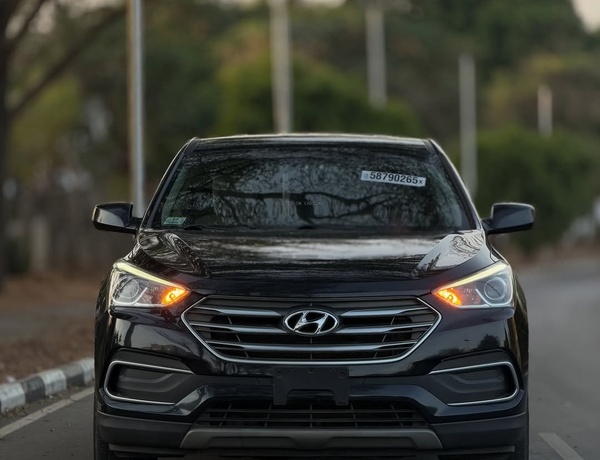 Hyundai Santa Fe 2018 Foreign Used 🔥 Full Option, Smooth Ride