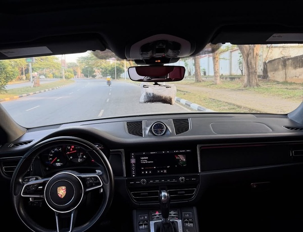 Foreign Used Porsche Maccan S 2021 for Sale In Abuja