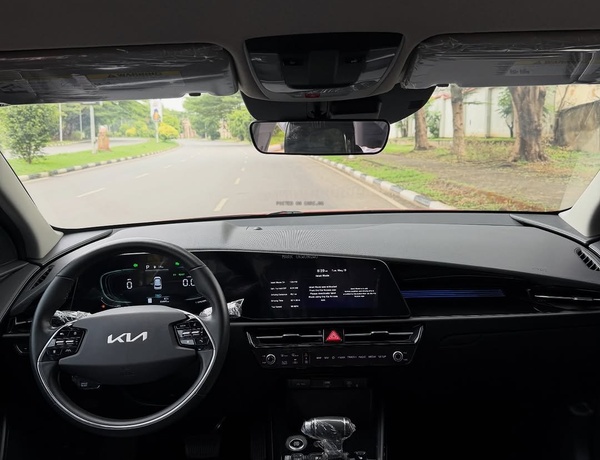 2023 KIA NIRO – FOREIGN USED | HYBRID LUXURY SUV 