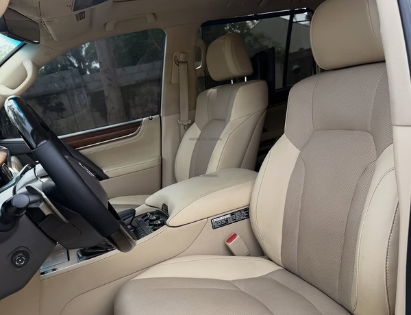 Lexus LX570 2016 Foreign Used 🇯🇵 Luxury SUV, Full Option