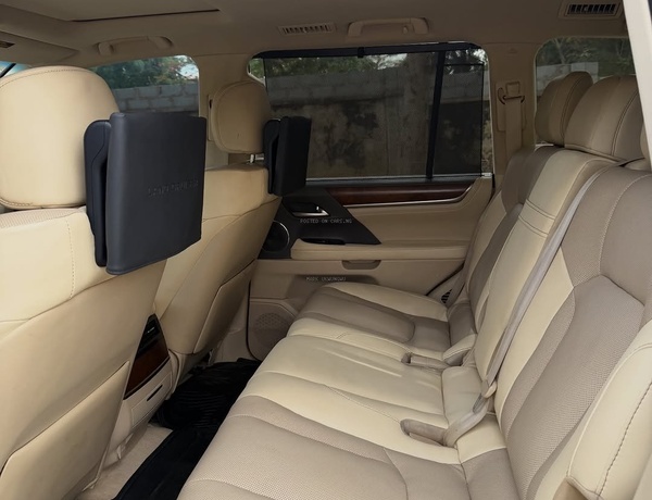 Lexus LX570 2016 Foreign Used 🇯🇵 Luxury SUV, Full Option