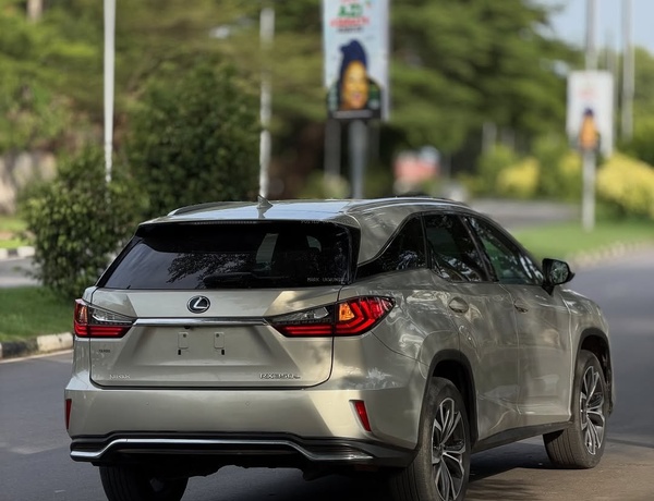 2020 LEXUS RX350L – FOREIGN USED | PREMIUM 7-SEATER LUXURY SUV