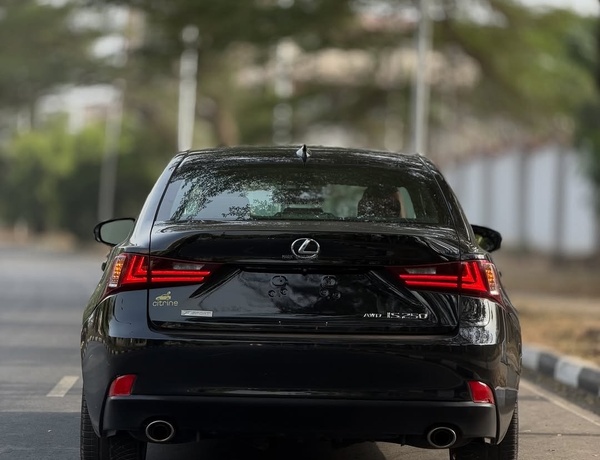 Foreign Used Lexus IS250 Fsport 2015 for Sale In Abuja