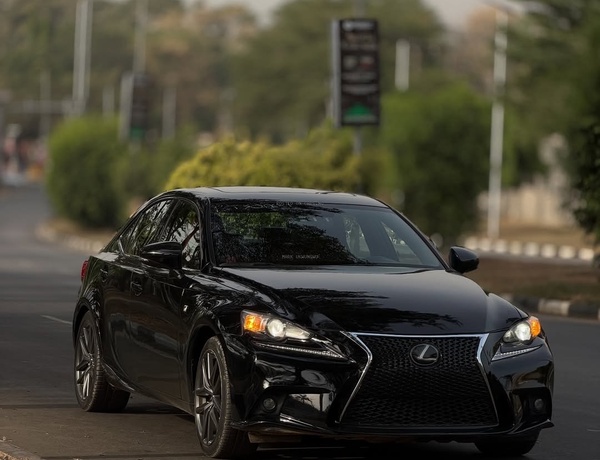 Foreign Used Lexus IS250 Fsport 2015 for Sale In Abuja
