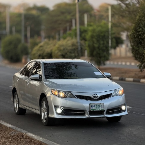 Toyota Camry SE 2013 FOREIGN USED for Sale In Abuja