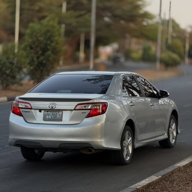 Toyota Camry SE 2013 FOREIGN USED for Sale In Abuja image