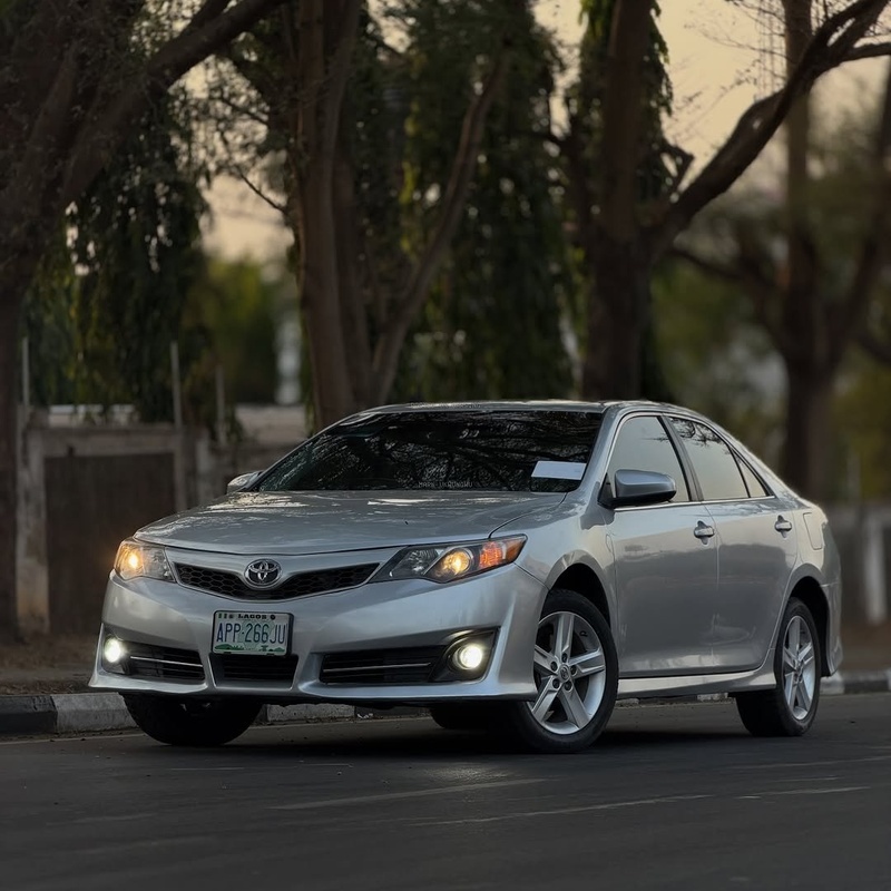 Toyota Camry SE 2013 FOREIGN USED for Sale In Abuja image