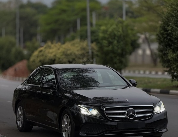 Limited Offer! Mercedes-Benz E300 – 2017  FOREIGN USED – Grab This Luxury Ride Now