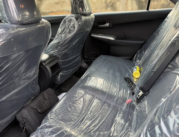 Foreign Used Toyota Camry SE 2013 for Sale In Abuja