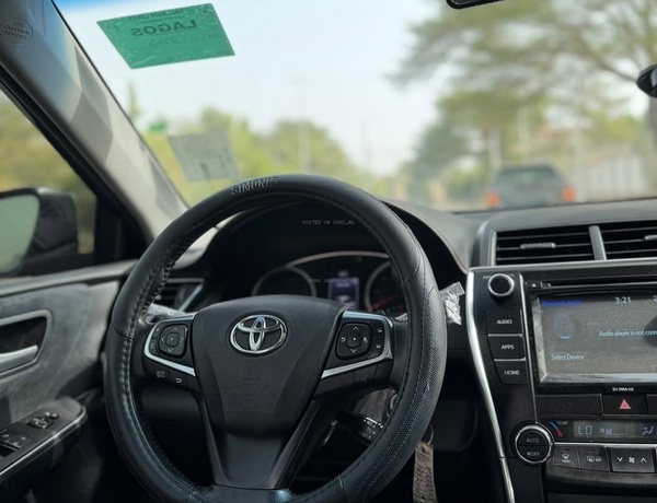 Foreign Used 2016 Toyota Camry XSE for Sale In Abuja