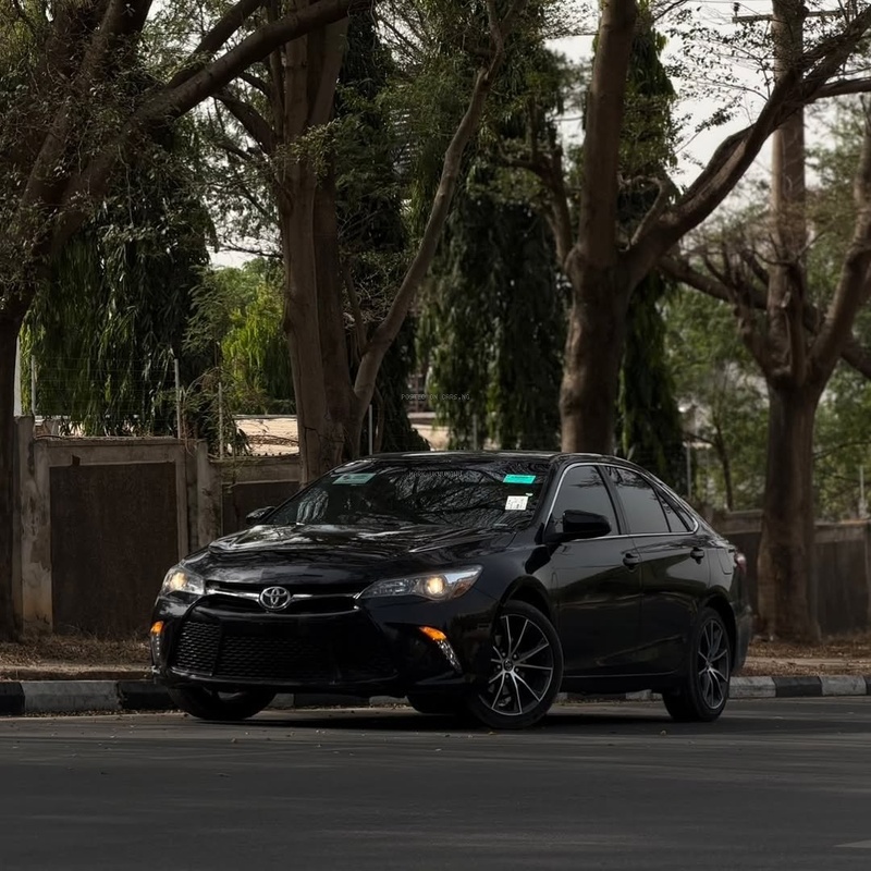 Foreign Used 2016 Toyota Camry XSE for Sale In Abuja image