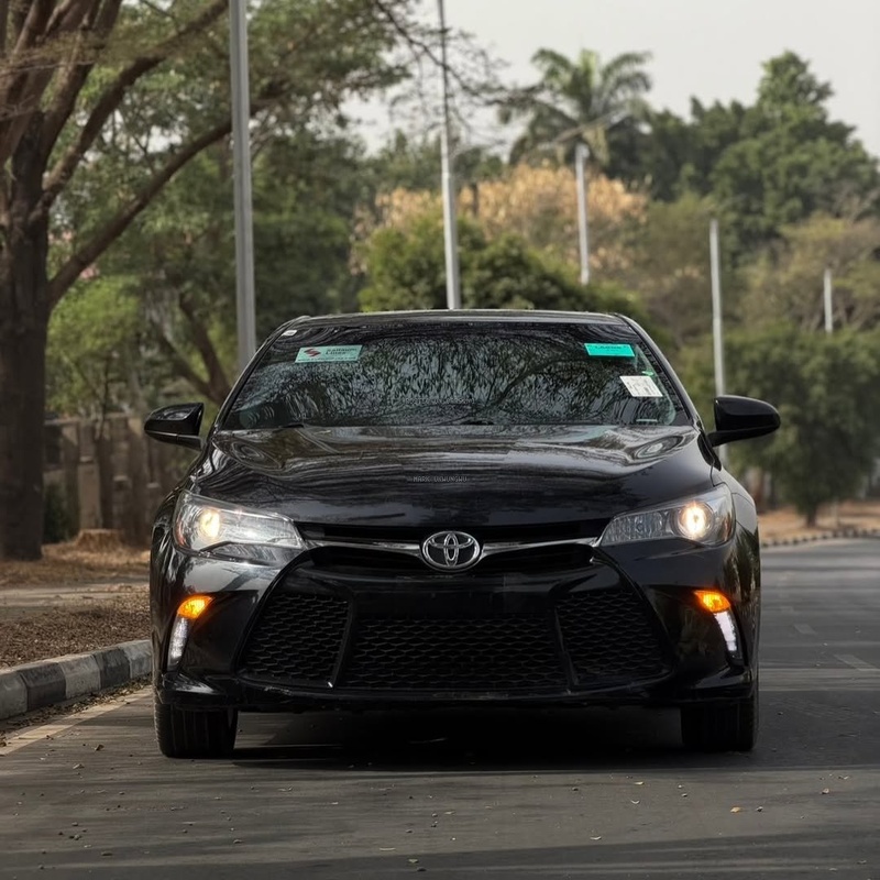 Foreign Used 2016 Toyota Camry XSE for Sale In Abuja image