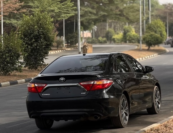 Foreign Used 2016 Toyota Camry XSE for Sale In Abuja