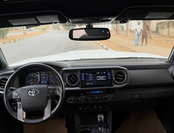  Foreign Used Toyota Tacoma 2016 for Sale In Abuja