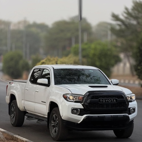  Foreign Used Toyota Tacoma 2016 for Sale In Abuja