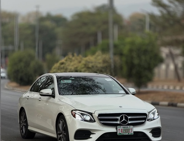 Mercedes Benz E400 2018 FOREIGN USED – Don’t Miss Out