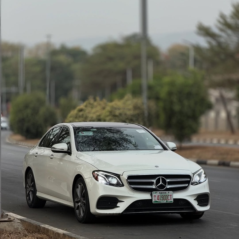 Mercedes Benz E400 2018 FOREIGN USED – Don’t Miss Out image
