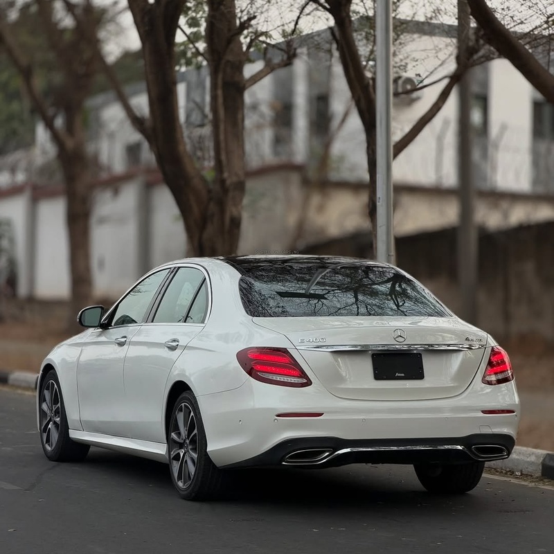 Mercedes Benz E400 2018 FOREIGN USED – Don’t Miss Out image