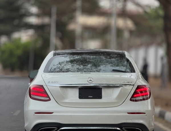 Mercedes Benz E400 2018 FOREIGN USED – Don’t Miss Out