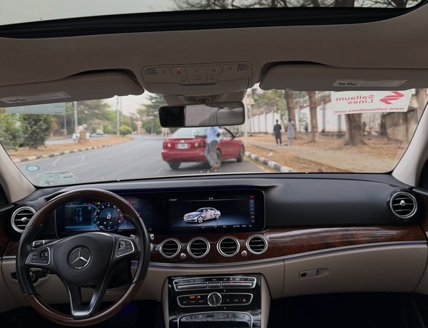 Mercedes Benz E400 2018 FOREIGN USED – Don’t Miss Out