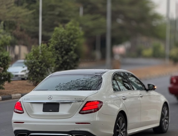 Mercedes Benz E400 2018 FOREIGN USED – Don’t Miss Out