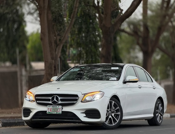 Mercedes Benz E400 2018 FOREIGN USED – Don’t Miss Out