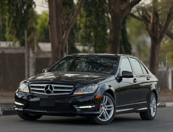 Foreign Used Mercedes-Benz C300 2012 for Sale In Abuja