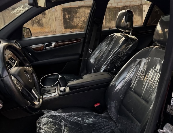 Foreign Used Mercedes-Benz C300 2012 for Sale In Abuja