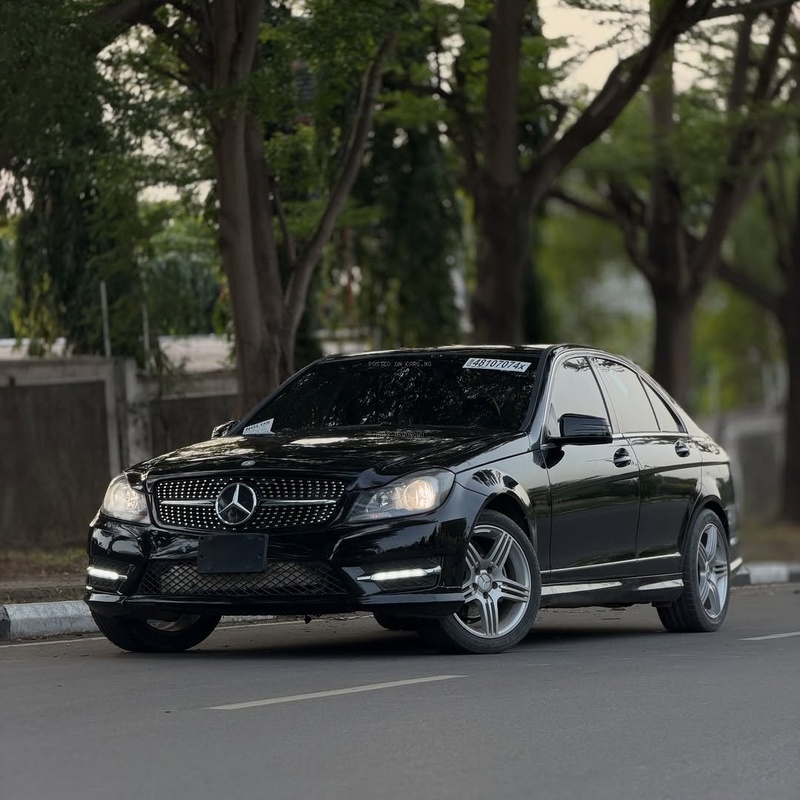 Luxury & Comfort – Mercedes-Benz C300 2009 – Foreign Used Available Now image