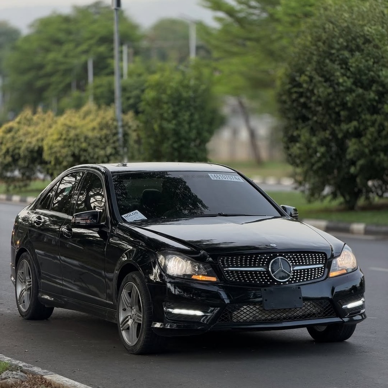 Luxury & Comfort – Mercedes-Benz C300 2009 – Foreign Used Available Now image