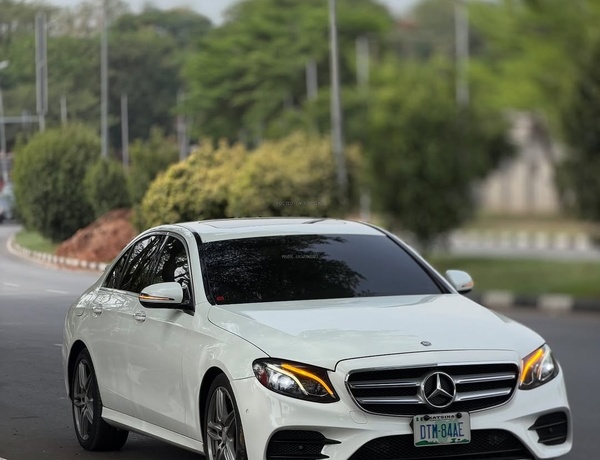 LUXURY MERCEDES-BENZ E300 2016  FOR SALE – FOREIGN USED, FULLY LOADED