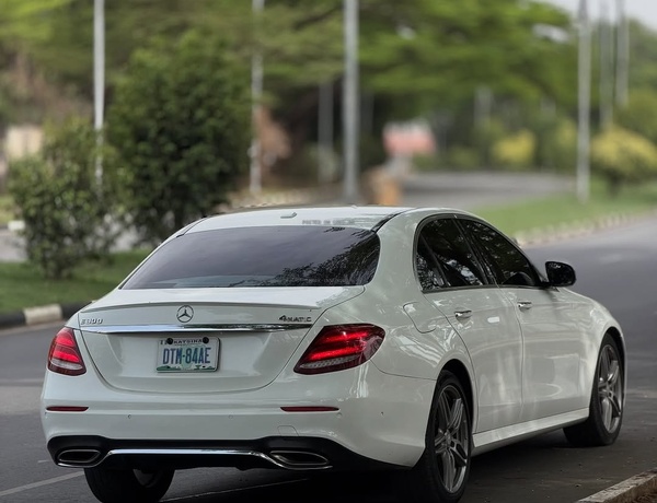 LUXURY MERCEDES-BENZ E300 2016  FOR SALE – FOREIGN USED, FULLY LOADED