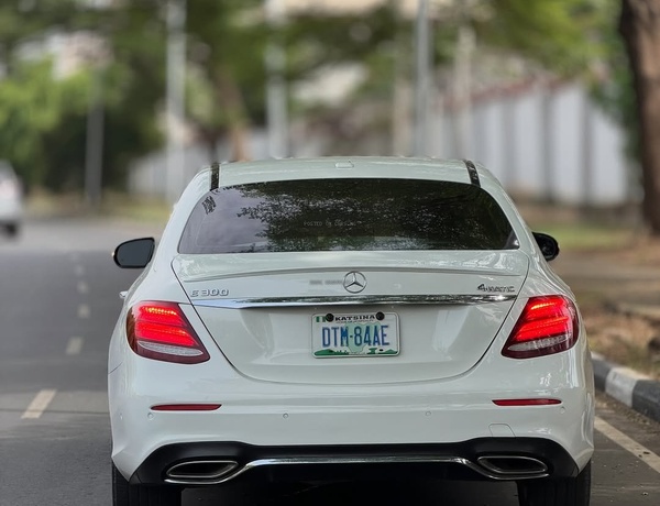 LUXURY MERCEDES-BENZ E300 2016  FOR SALE – FOREIGN USED, FULLY LOADED