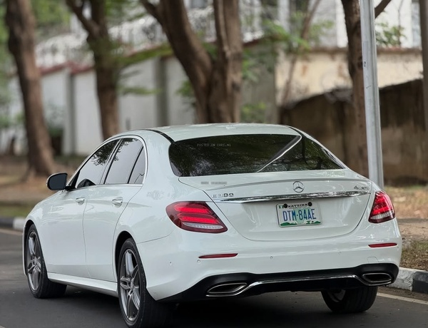 LUXURY MERCEDES-BENZ E300 2016  FOR SALE – FOREIGN USED, FULLY LOADED