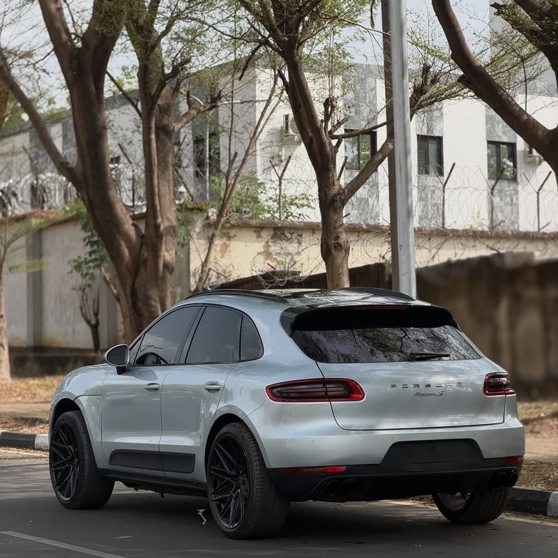 🚗 PORSCHE MACAN S – 2017  FOREIGN USED – Luxury SUV with Sport Power image