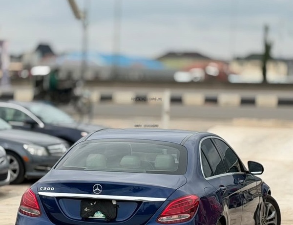 Foreign Used Mercedes-Benz C300 2016 in Abuja