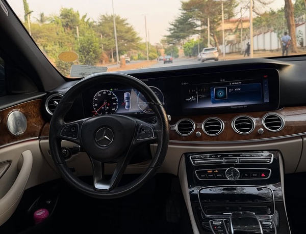 Foreign Used  2018 Mercedes Benz E400 for Sale In Abuja