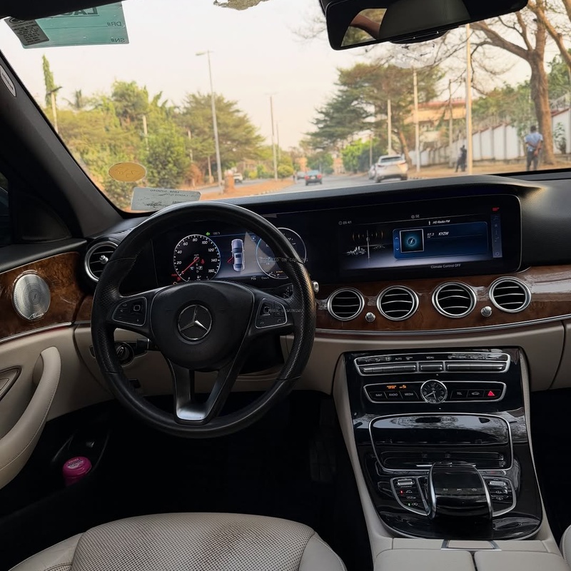 Foreign Used  2018 Mercedes Benz E400 for Sale In Abuja image